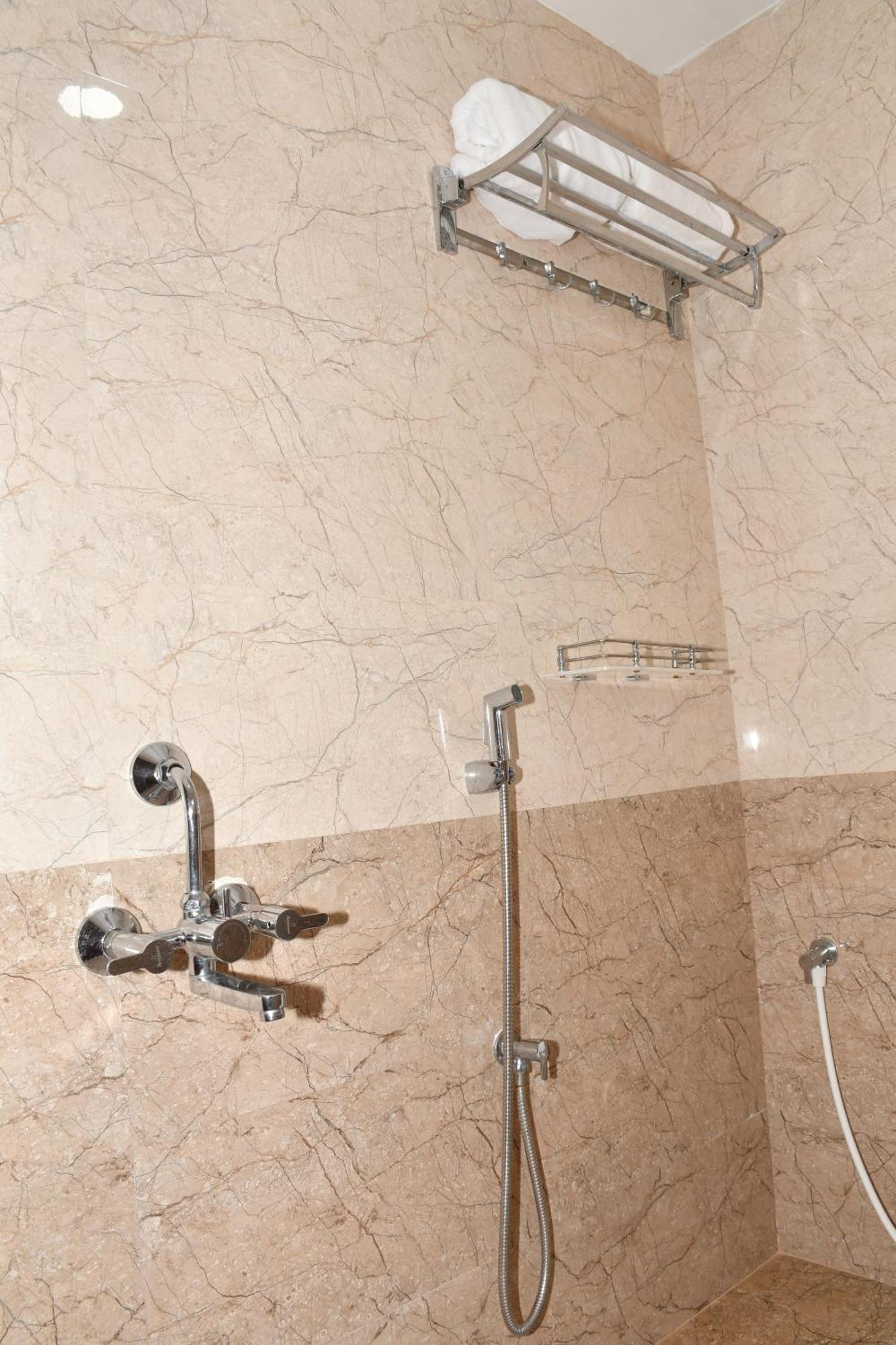 Gb Residency Hotel Ramanathapuram Exterior photo